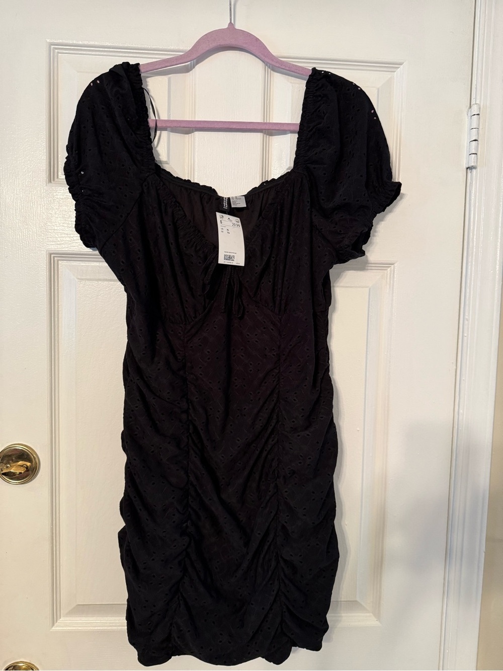H&M Black Eyelet Ruched Puff-Sleeve Dress
